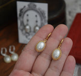 Crown set Pearl earrings - Medium Oval