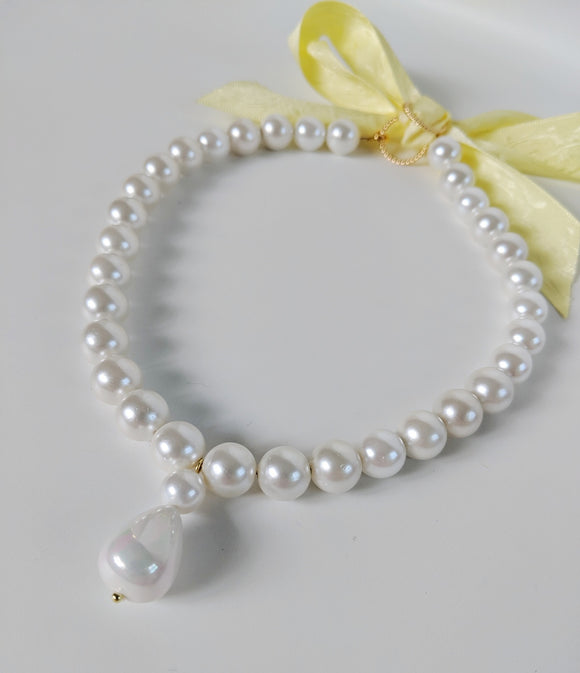 Shell Pearl Necklace - Medium Single Strand with Teardrop